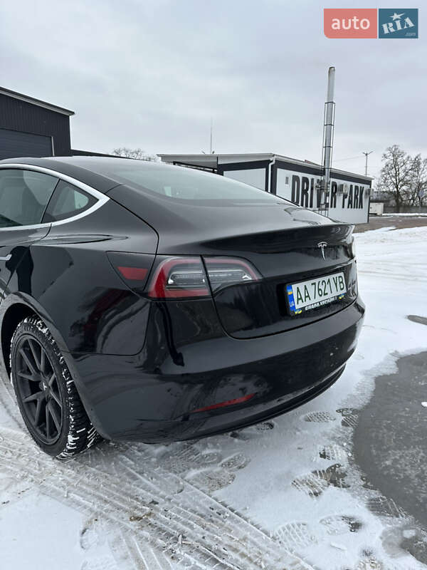 Седан Tesla Model 3 2019 в Киеве фото 38 Седан Tesla Model 3 2019 в Киеве