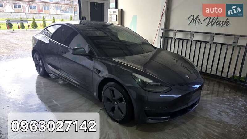 Tesla Model 3 2021