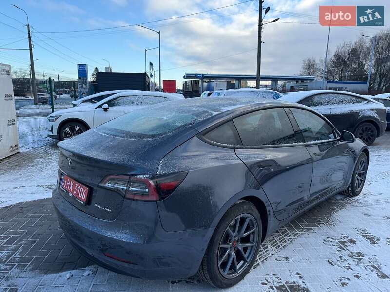 Седан Tesla Model 3 2021 в Луцке