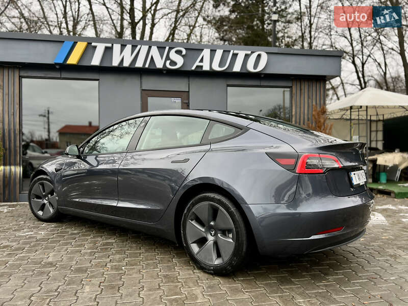 Седан Tesla Model 3 2023 в Одессе