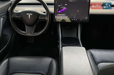 Седан Tesla Model 3 2018 в Луцке
