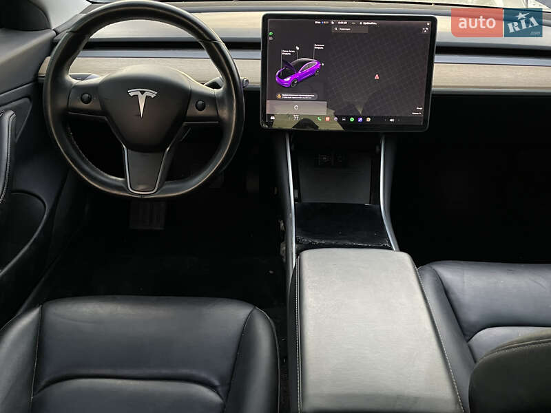 Седан Tesla Model 3 2018 в Луцке