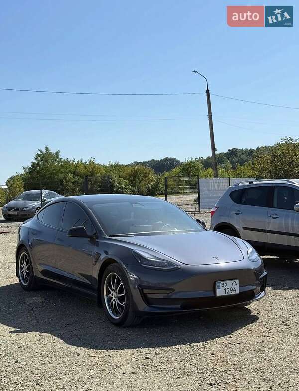 Tesla Model 3 2019
