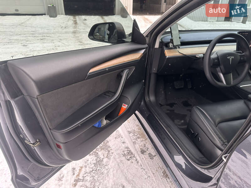 Седан Tesla Model 3 2022 в Вінниці