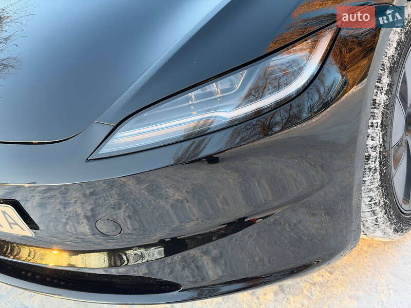 Седан Tesla Model 3 2024 в Днепре