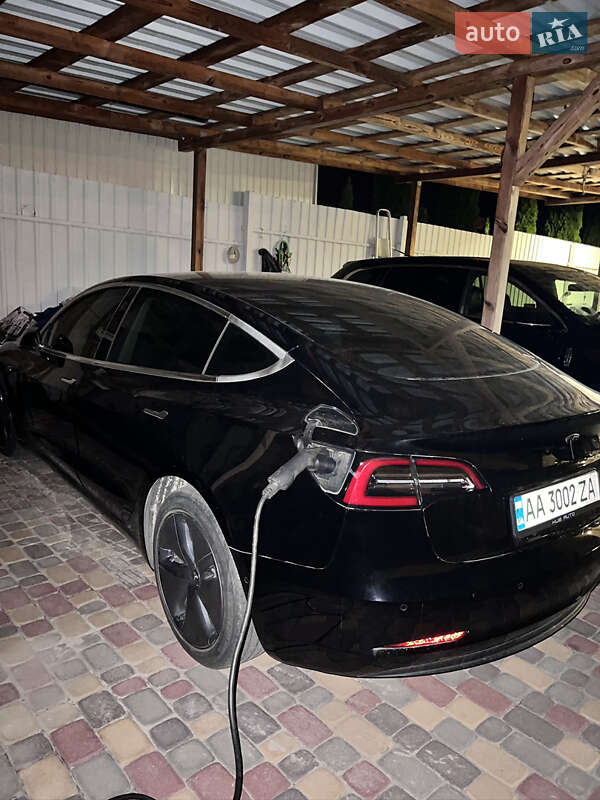 Седан Tesla Model 3 2020 в Киеве фото 5 Седан Tesla Model 3 2020 в Киеве