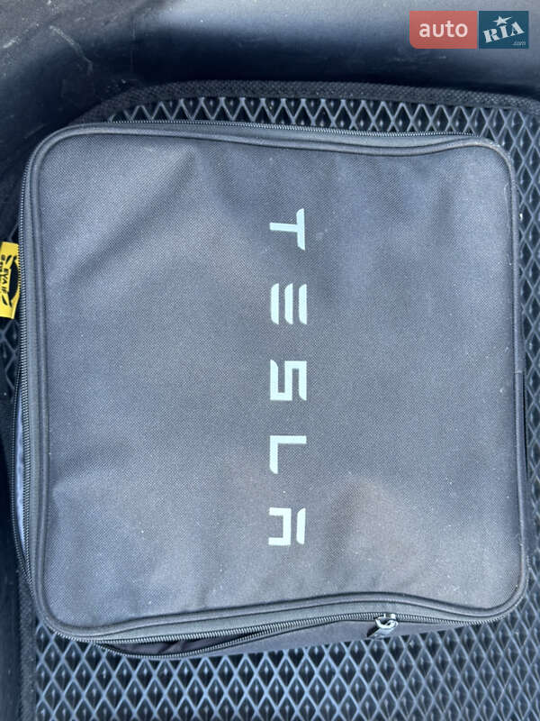 Седан Tesla Model 3 2021 в Ивано-Франковске фото 10 Седан Tesla Model 3 2021 в Ивано-Франковске