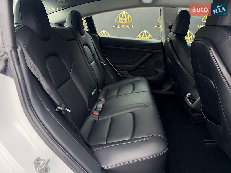 Седан Tesla Model 3 2022 в Києві фото 12 Седан Tesla Model 3 2022 в Києві