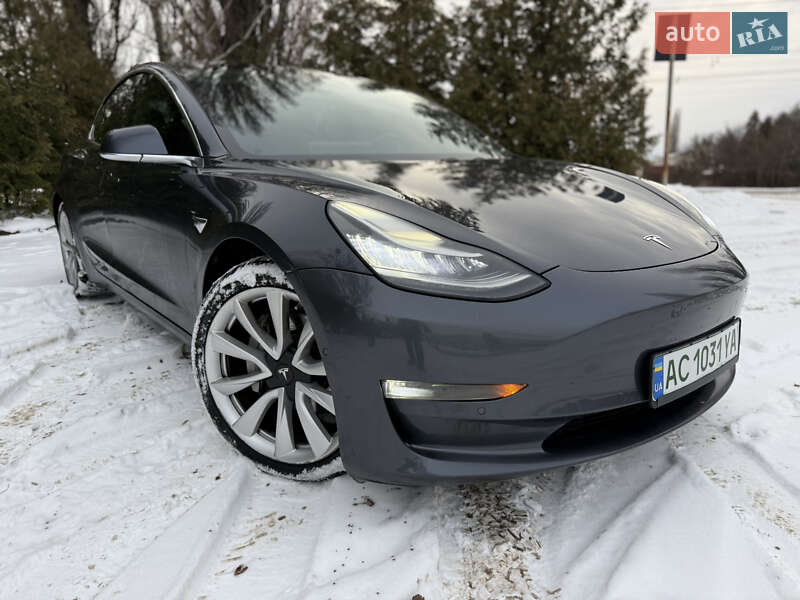 Седан Tesla Model 3 2018 в Житомирі