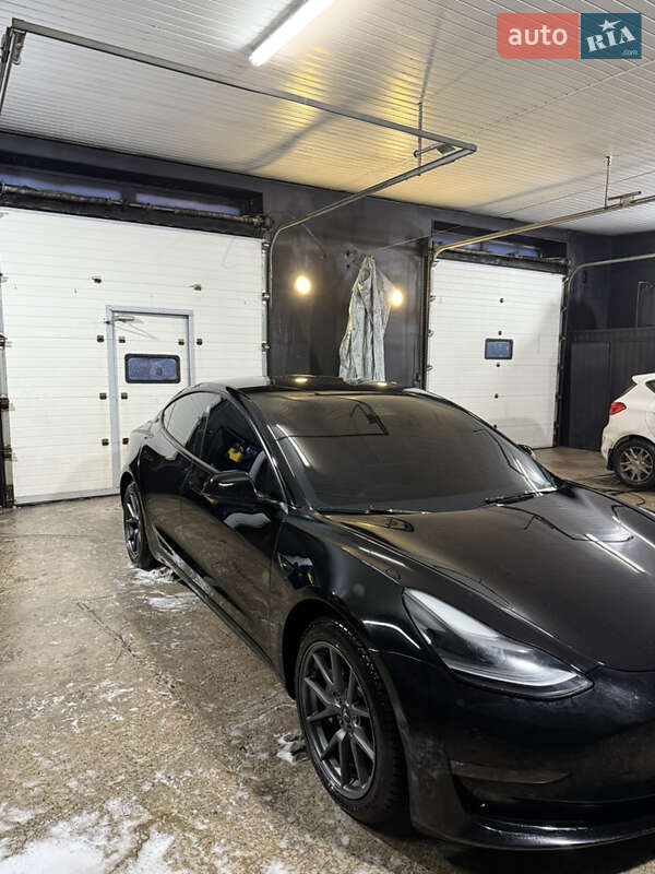 Седан Tesla Model 3 2021 в Каменском