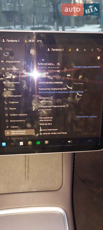 Седан Tesla Model 3 2020 в Черновцах