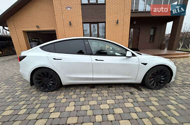 TESLA MODEL 3 2022
