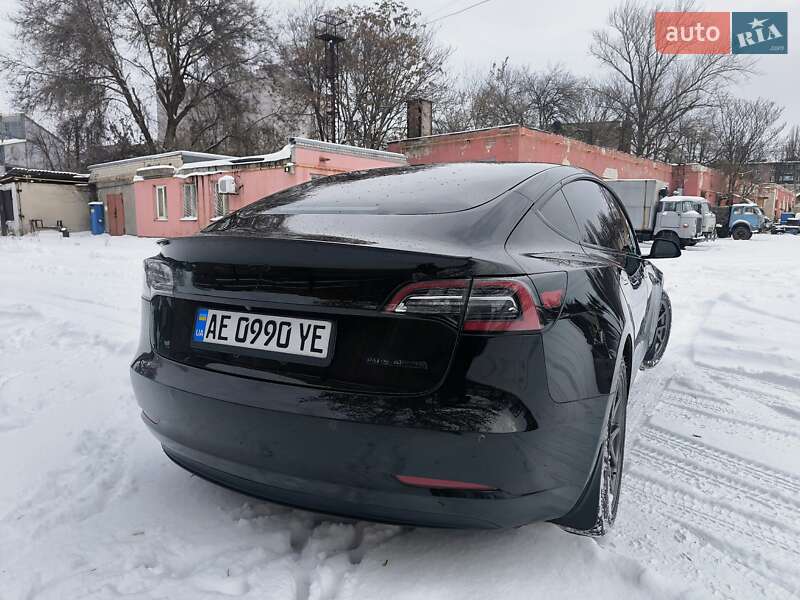 Седан Tesla Model 3 2018 в Днепре