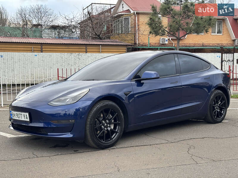 Седан Tesla Model 3 2022 в Одесі