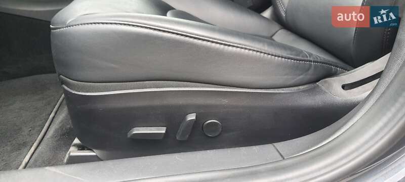 Седан Tesla Model 3 2019 в Львові фото 23 Седан Tesla Model 3 2019 в Львові