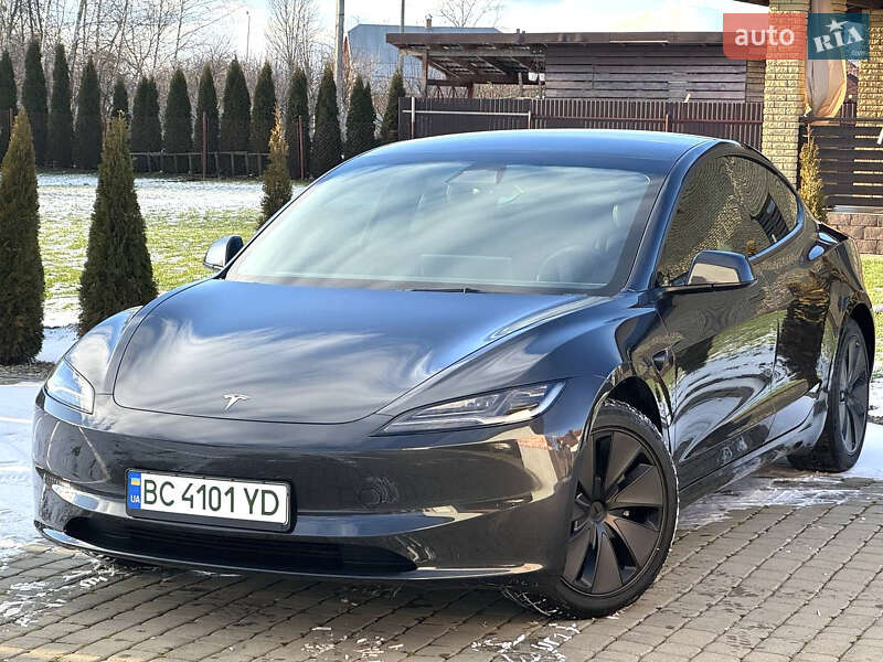 Седан Tesla Model 3 2024 в Стрые