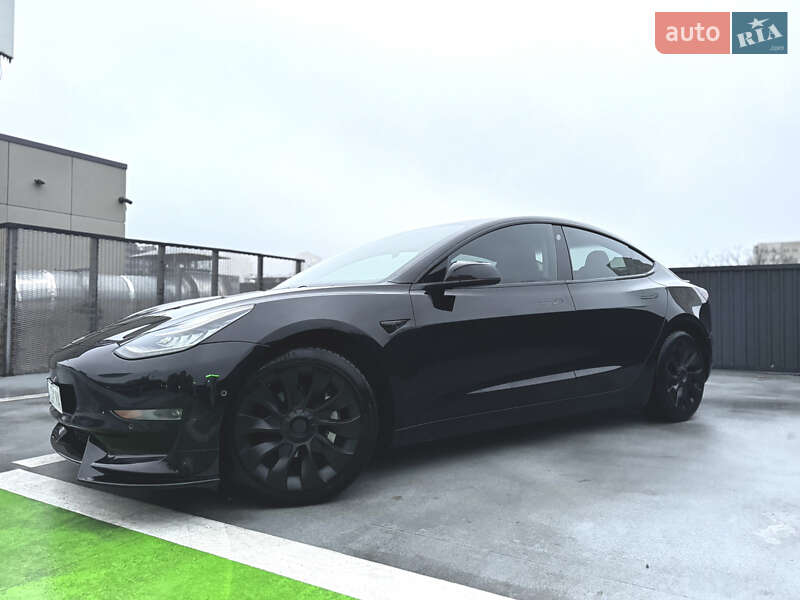 Седан Tesla Model 3 2018 в Ірпені