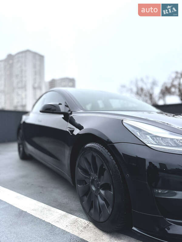 Седан Tesla Model 3 2018 в Ірпені