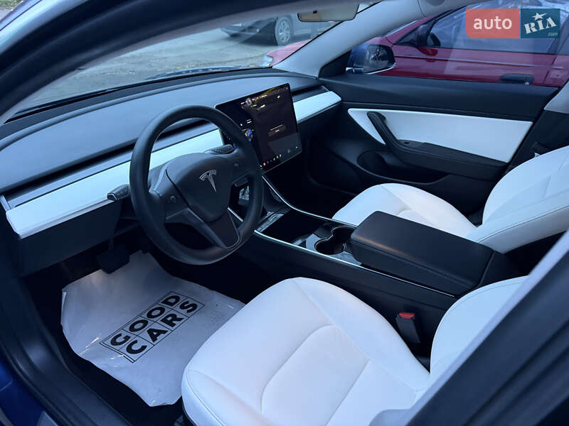 Седан Tesla Model 3 2020 в Одессе