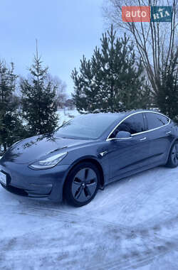 Седан Tesla Model 3 2018 в Броварах