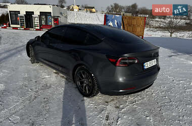 Седан Tesla Model 3 2022 в Чернівцях