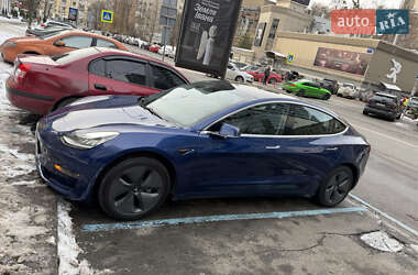 Седан Tesla Model 3 2019 в Києві