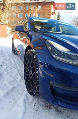 Седан Tesla Model 3 2019 в Житомире