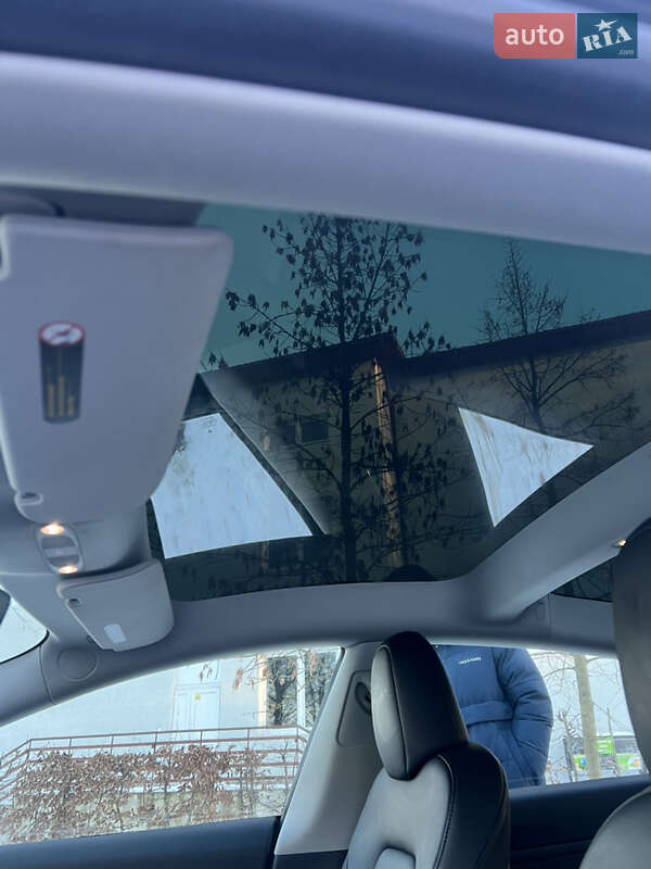 Седан Tesla Model 3 2023 в Львові фото 21 Седан Tesla Model 3 2023 в Львові