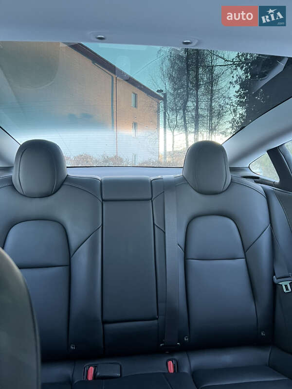 Седан Tesla Model 3 2023 в Львові фото 37 Седан Tesla Model 3 2023 в Львові