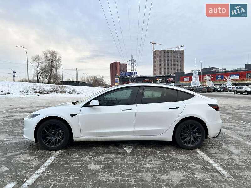 Седан Tesla Model 3 2025 в Києві