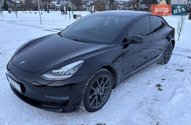 Седан Tesla Model 3 2019 в Львове