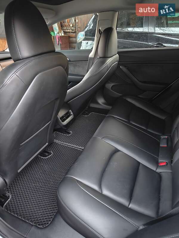 Седан Tesla Model 3 2023 в Киеве фото 6 Седан Tesla Model 3 2023 в Киеве