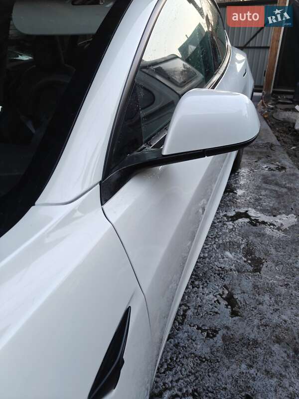 Седан Tesla Model 3 2023 в Киеве фото 11 Седан Tesla Model 3 2023 в Киеве