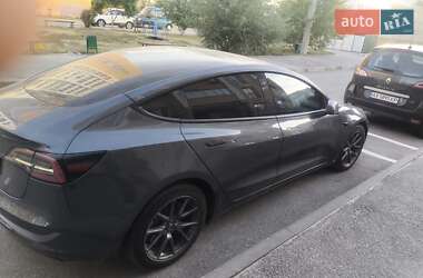 Седан Tesla Model 3 2023 в Харькове