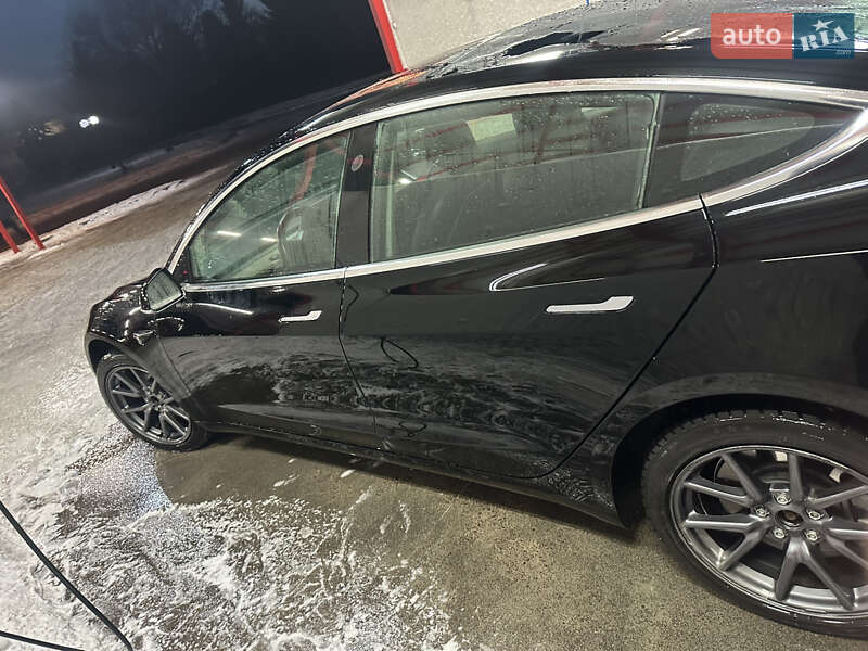 Седан Tesla Model 3 2019 в Луцьку фото 6 Седан Tesla Model 3 2019 в Луцьку