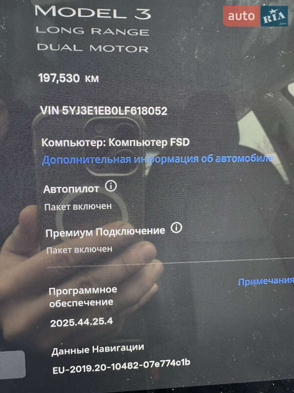 Седан Tesla Model 3 2019 в Ровно