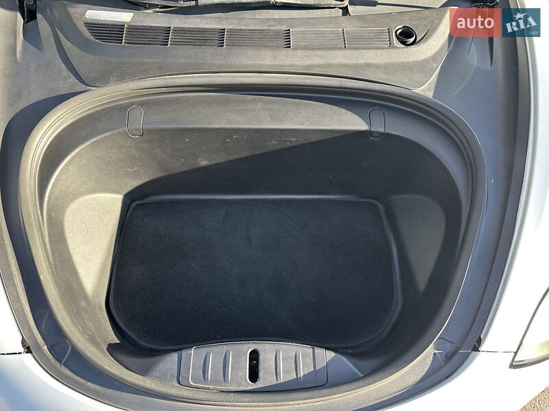 Седан Tesla Model 3 2018 в Киеве фото 15 Седан Tesla Model 3 2018 в Киеве