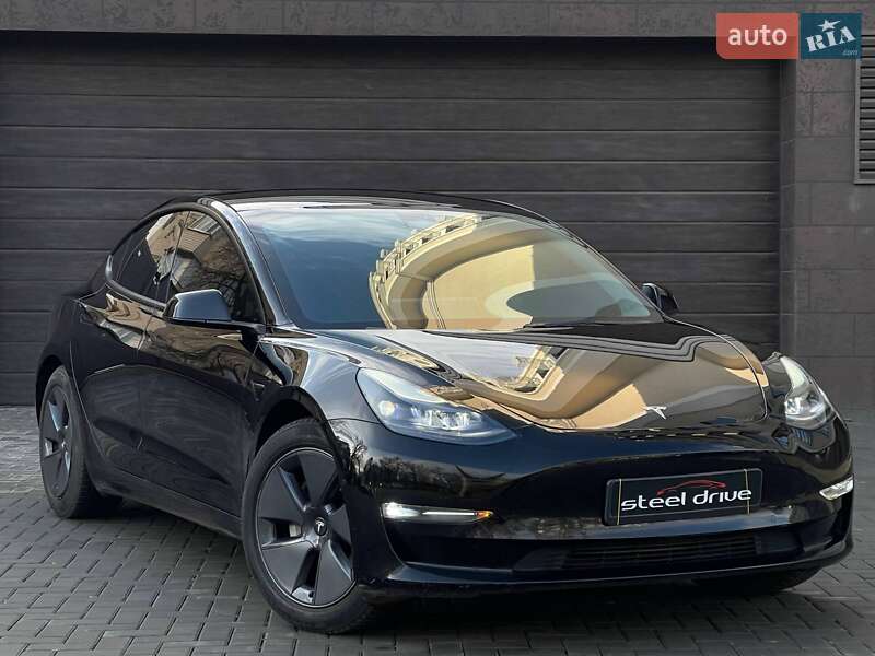 Tesla Model 3 2021
