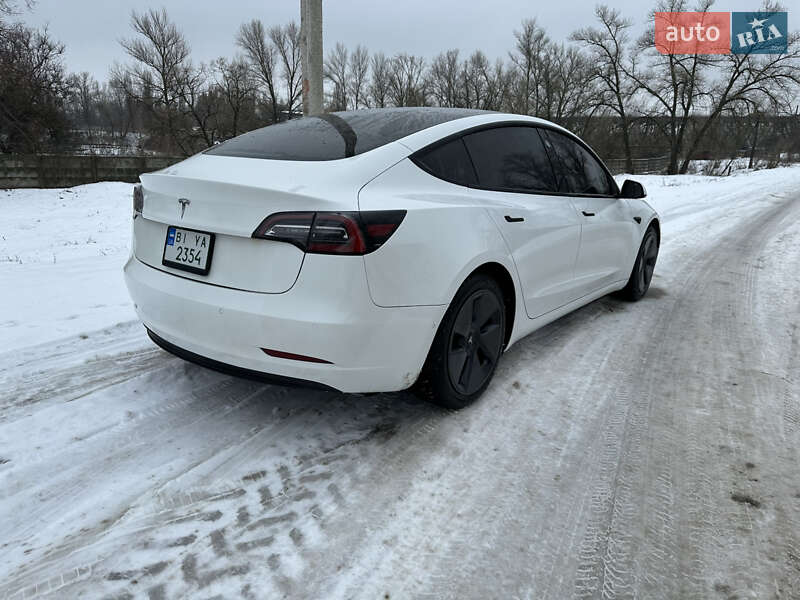 Седан Tesla Model 3 2021 в Кременчуге