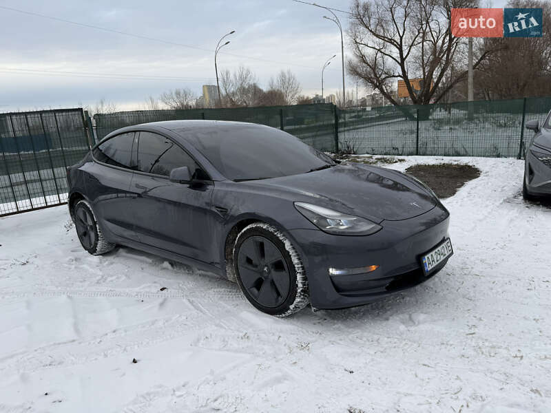 Tesla Model 3 2022