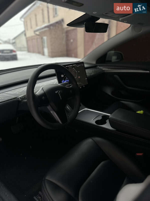 Седан Tesla Model 3 2021 в Івано-Франківську