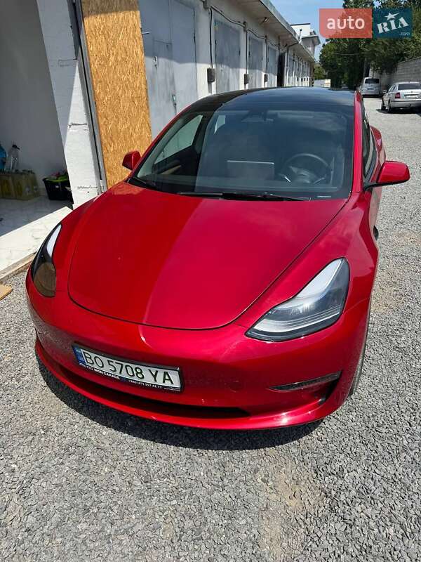 Tesla Model 3 2022