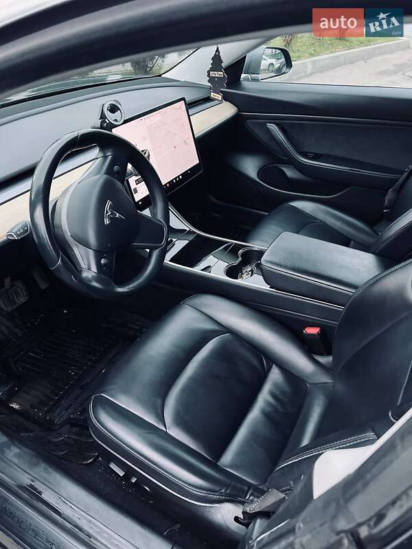 Седан Tesla Model 3 2018 в Харькове