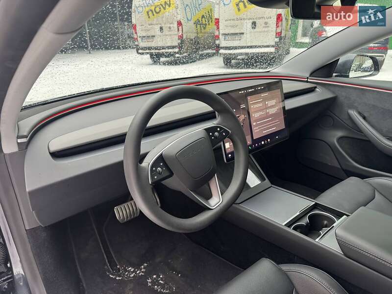 Седан Tesla Model 3 2024 в Киеве