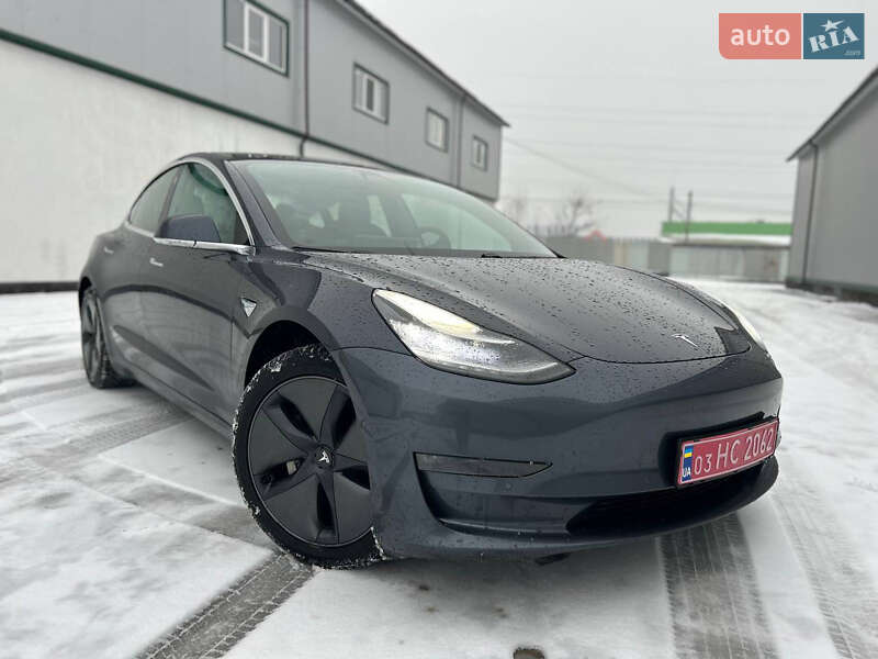 Седан Tesla Model 3 2020 в Виннице