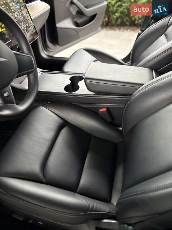 Седан Tesla Model 3 2022 в Киеве