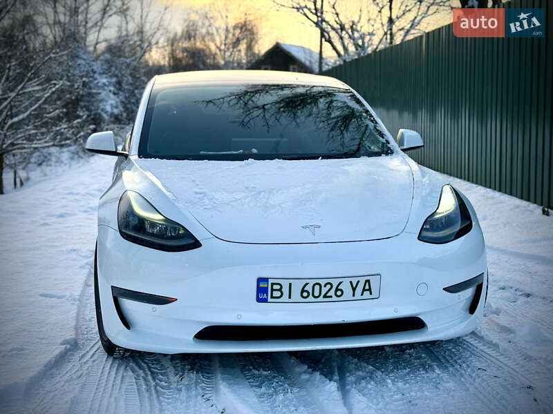 Седан Tesla Model 3 2021 в Полтаве