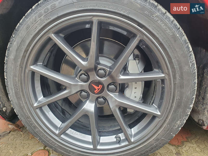 Седан Tesla Model 3 2022 в Ивано-Франковске