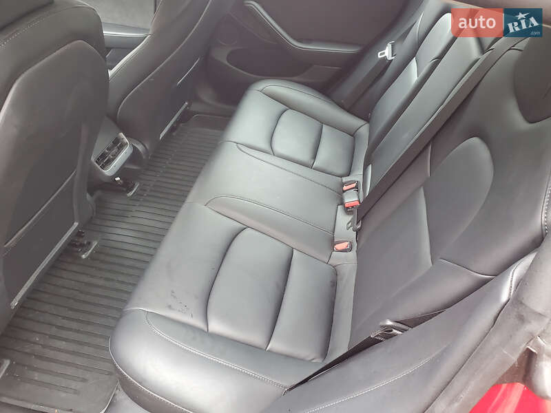 Седан Tesla Model 3 2022 в Ивано-Франковске