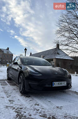 Седан Tesla Model 3 2019 в Березане